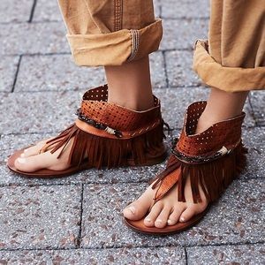 Free People Womens Wonder Land Fringe Sandal